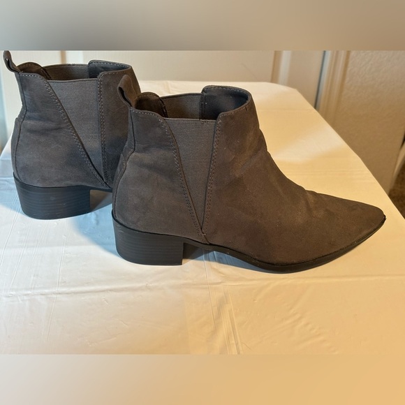 Old Navy Shoes - Old Navy Gray Ankle Boots Women’s Size 9M